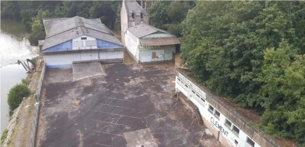 Terrain à vendre de plus de 9 000,00 m² MAYENNE (53)