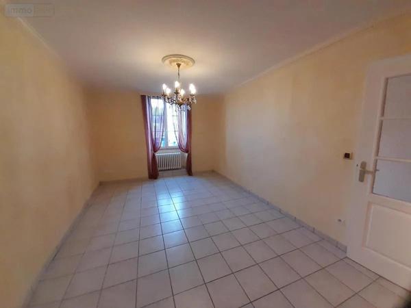 Location - Maison Vaiges 53480 137 m 2
