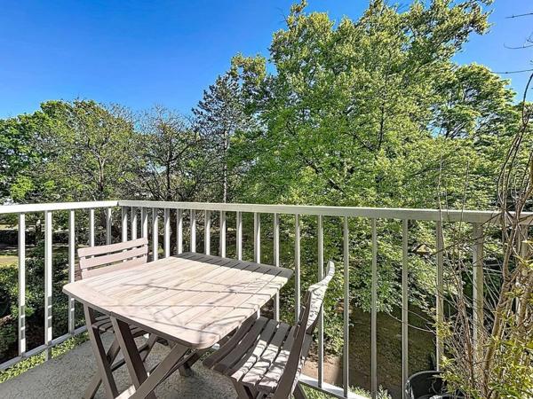Studio aménagé en 2 pièces, résidence avec piscine et tennis