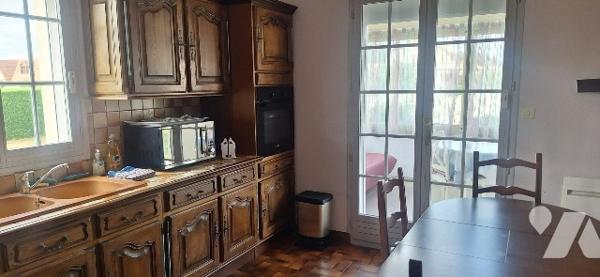 CHAMPAGNÉ –PAVILLON 3 CHAMBRES – SOUS-SOL TOTAL – TERRAIN CONSTRUCTIBLE