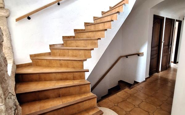 Maison à vendre    4 pièces • 151 m2 Saint-Laurent-du-Var