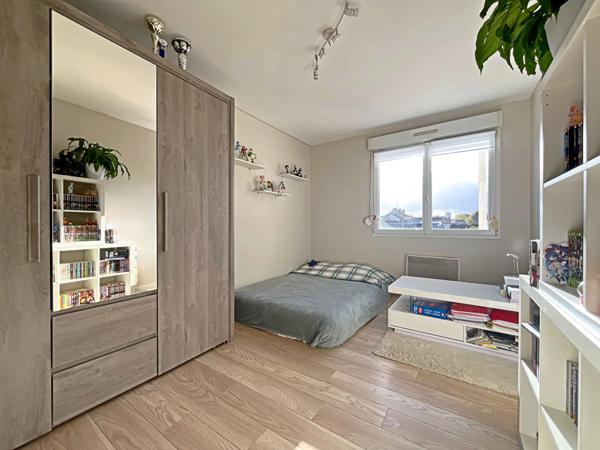 À vendre : Appartement spacieux de 5 pièces - 100.70m2 à Reims, secteur Courlancy
