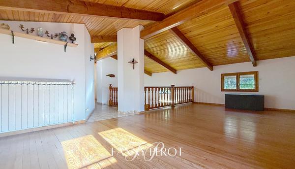 A Argelès, maison de caractère de 220 m² sur grande parcelle arborée avec piscine