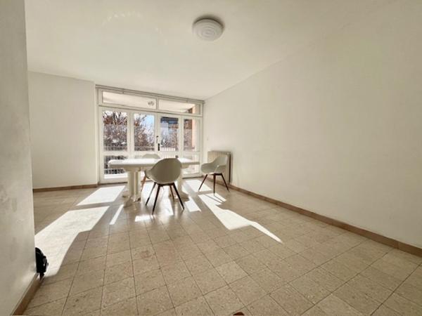 Magnifique appartement T3 de 74 m² avec terrasse et vue incroyable sur les Quais de Genève