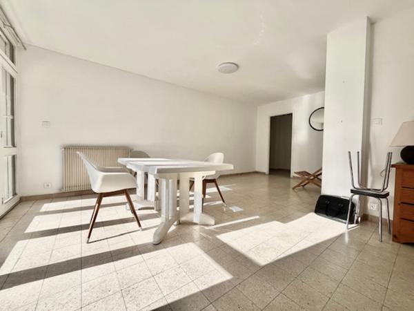 Magnifique appartement T3 de 74 m² avec terrasse et vue incroyable sur les Quais de Genève