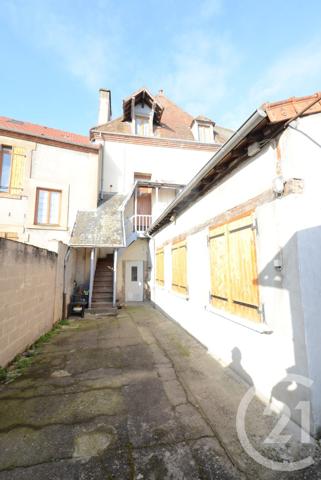 Immeuble à vendre  267,29 m2 MOULINS - 03