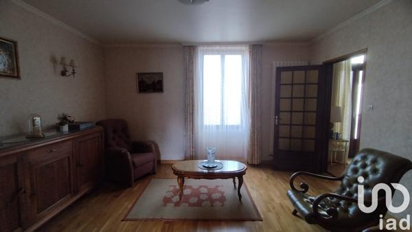 Maison de ville 7 pièces de 198 m² à Oyonnax (01100)