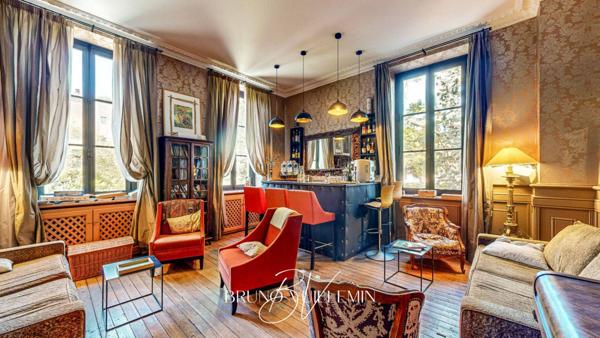 DEMEURE BOURGEOISE XIXe - CHAMBRES D'HÔTES EN ACTIVITÉ