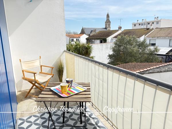 Appartement DUPLEX au coeur de Croix de Vie 2 pièces avec Terrasse et emplacement parking à 150 m. de la gare SAINT GILLES CROIX DE VIE (85)