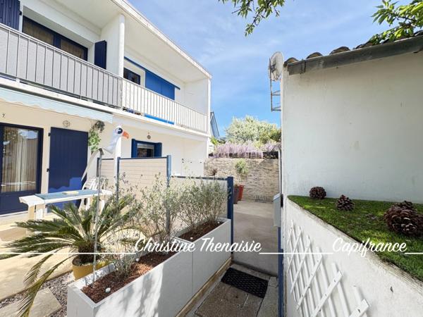 Appartement DUPLEX au coeur de Croix de Vie 2 pièces avec Terrasse et emplacement parking à 150 m. de la gare SAINT GILLES CROIX DE VIE (85)