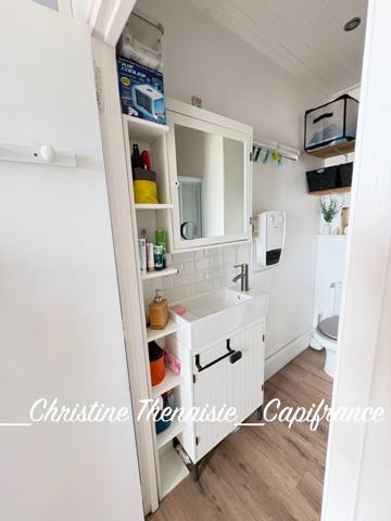 Appartement DUPLEX au coeur de Croix de Vie 2 pièces avec Terrasse et emplacement parking à 150 m. de la gare SAINT GILLES CROIX DE VIE (85)