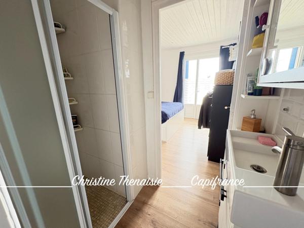 Appartement DUPLEX au coeur de Croix de Vie 2 pièces avec Terrasse et emplacement parking à 150 m. de la gare SAINT GILLES CROIX DE VIE (85)