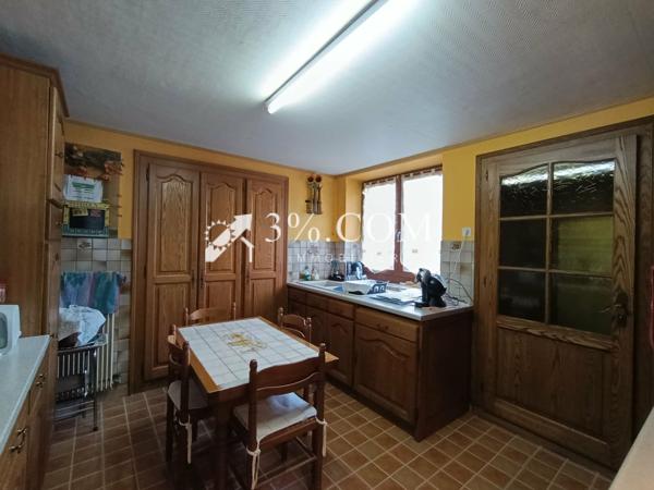 Maison de village
                                                                                                                                                                                                                                                                                                                        6 pièce(s)                                                                                                                                                                                                          3 chambre(s)                                                                                                                                                                                                          119  m²