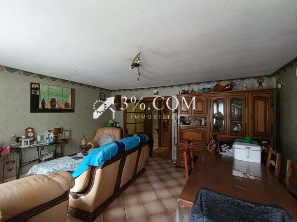 Maison de village
                                                                                                                                                                                                                                                                                                                        6 pièce(s)                                                                                                                                                                                                          3 chambre(s)                                                                                                                                                                                                          119  m²