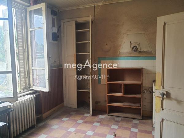 Immeuble à CHAMBLET, 03170 - 220m²