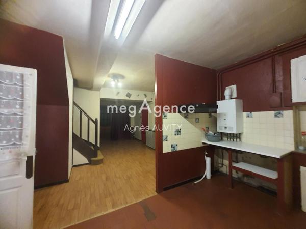 Immeuble à CHAMBLET, 03170 - 220m²