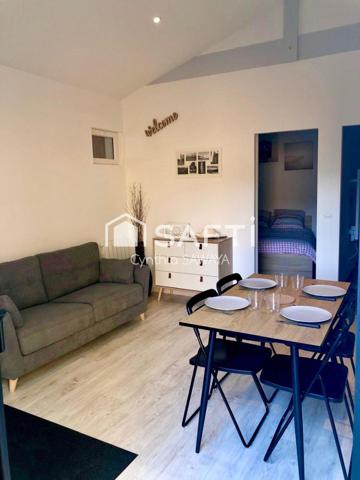 Superbe maison moderne avec piscine, grand carport 4 voitures et dépendance