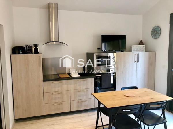 Superbe maison moderne avec piscine, grand carport 4 voitures et dépendance