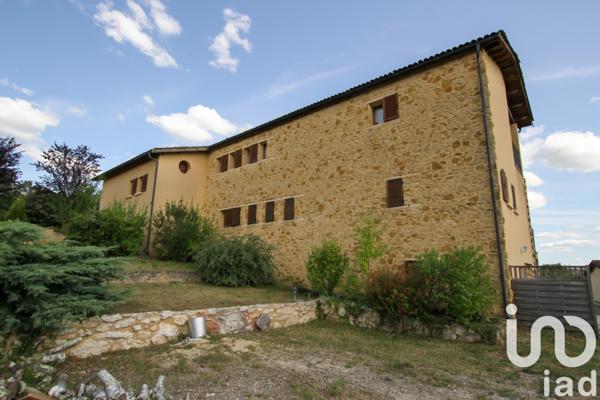 Maison 13 pièces de 440 m² à Le Bugue (24260)