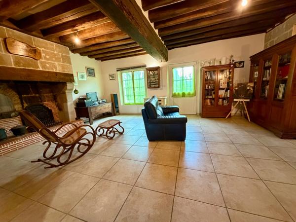 Maison à vendre 0 pièces BEAUFORT EN ANJOU (49)
