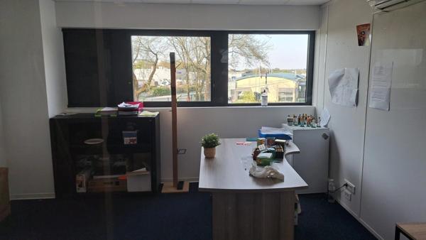 Locaux professionnels / Bureaux 347 m² - Artigues-près-Bordeaux