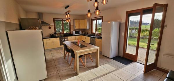 Maison 5 pièces 3 chambres 140 m² au calme