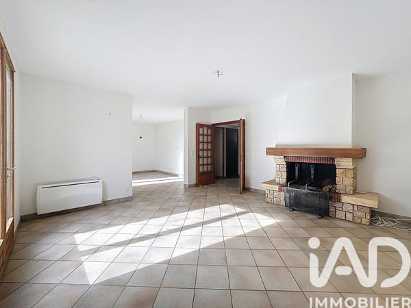 Maison à vendre 6 pièces 137 m² Verzeille