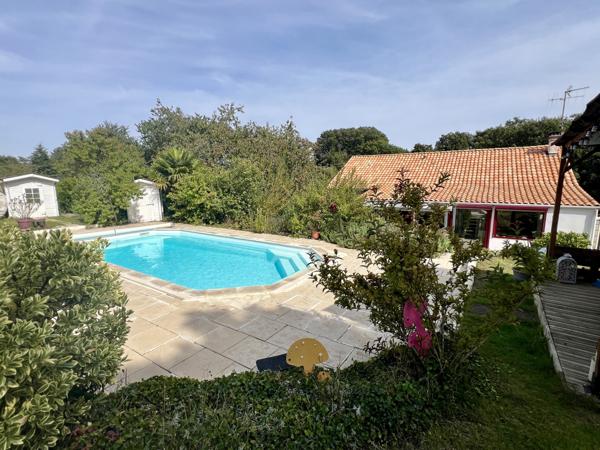 Biard (86580) MAISON 3 CHAMBRES - JARDIN - PISCINE - VÉRANDA