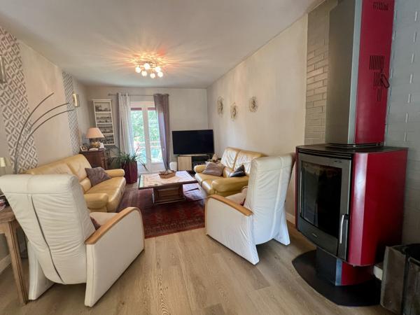 Biard (86580) MAISON 3 CHAMBRES - JARDIN - PISCINE - VÉRANDA