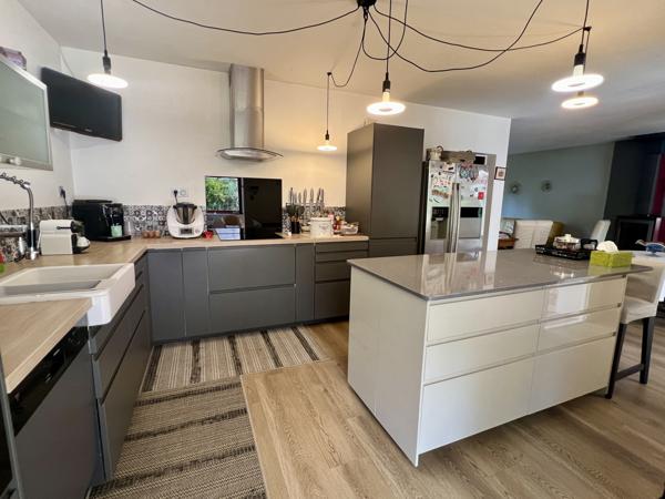 Biard (86580) MAISON 3 CHAMBRES - JARDIN - PISCINE - VÉRANDA