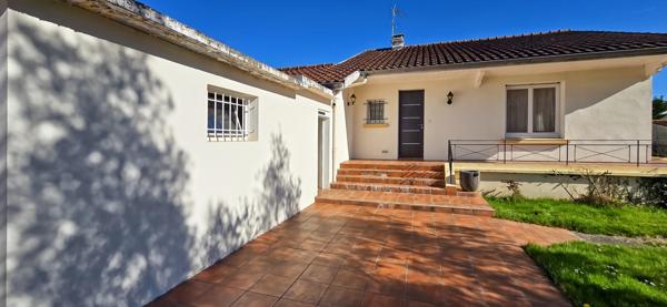 🏡 Maison de plain-pied 88 m² – 2 chambres (+ possibilité 3ème) – Quartier calme – Jardin clôturé – Garage fermé PAU (64)