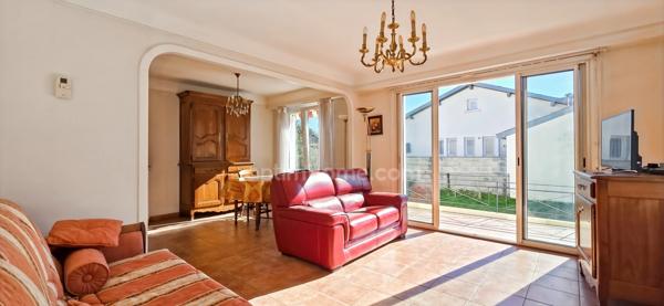 🏡 Maison de plain-pied 88 m² – 2 chambres (+ possibilité 3ème) – Quartier calme – Jardin clôturé – Garage fermé PAU (64)