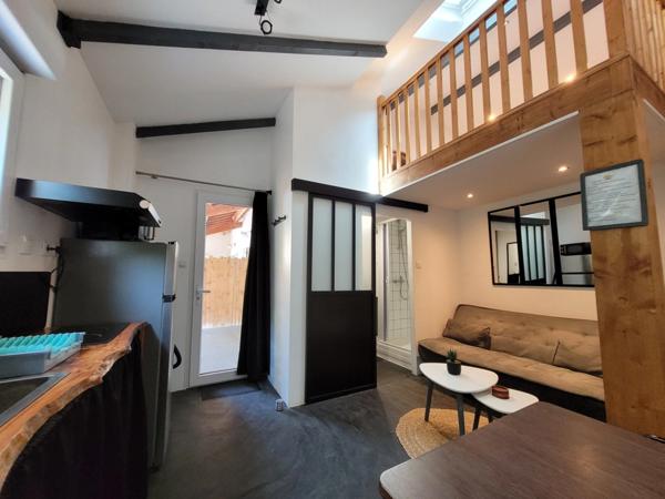 Maison à vendre 6 pièces PUY DU LAC (17)