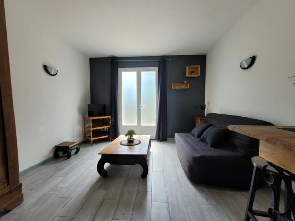 Maison à vendre 6 pièces PUY DU LAC (17)