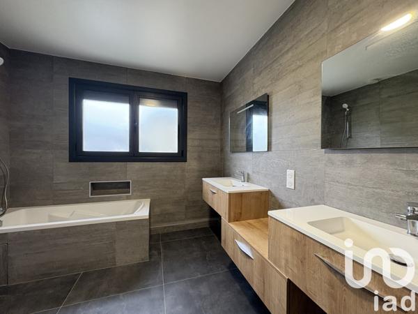 Maison à vendre 4 pièces 151 m² Montussan