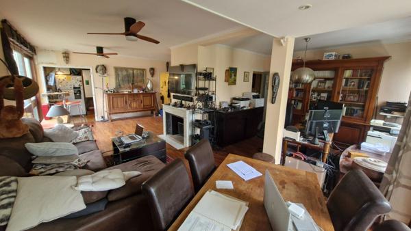 Appartement Fontenay Le Fleury 5 pièce(s) 98 m2