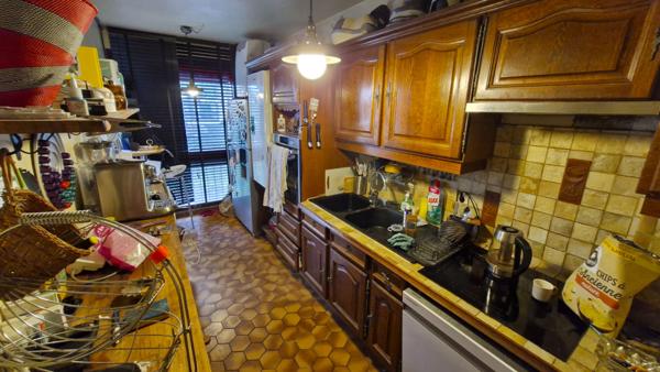 Appartement Fontenay Le Fleury 5 pièce(s) 98 m2