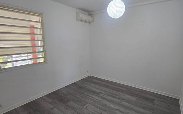 Appartement à louer    2 pièces •  Le Gosier