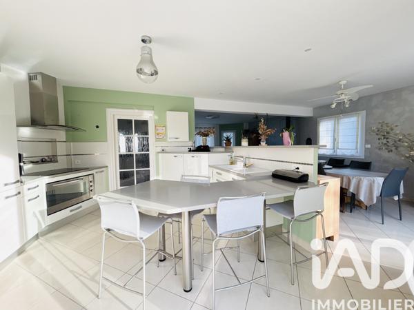 Maison à vendre 7 pièces 179 m² Cholet