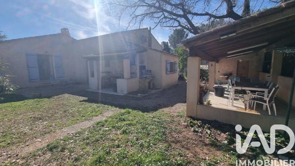 Maison à vendre 6 pièces 198 m² Pourrières