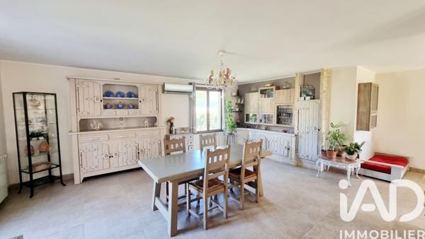 Maison à vendre 6 pièces 198 m² Pourrières
