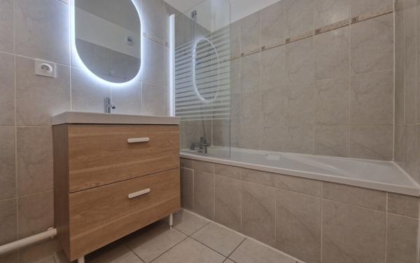 Appartement à vendre    2 pièces • 43,25 m2 Vaires-sur-Marne