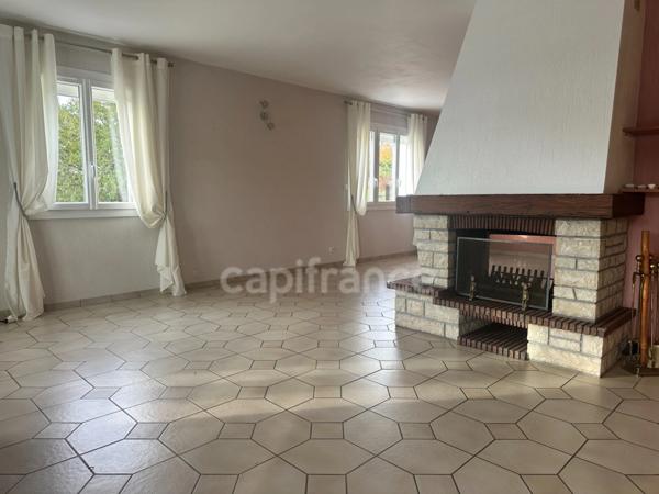 Maison à vendre de 179 m2 SAINT BRIS LE VINEUX (89) 4 chambres plus bureau sous-sol garage Terrain de 2100 m2