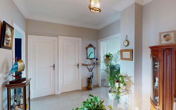 Appartement à vendre    2 pièces • 60,56 m2 Saint-Étienne