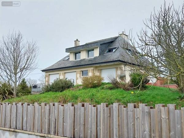 Maison à vendre à L'Hermitage en Ille-et-Vilaine (35590), ref : 030/73012 En sortie de ville