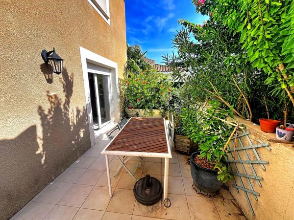 Maison 105m² avec extérieurs et garage à Mèze