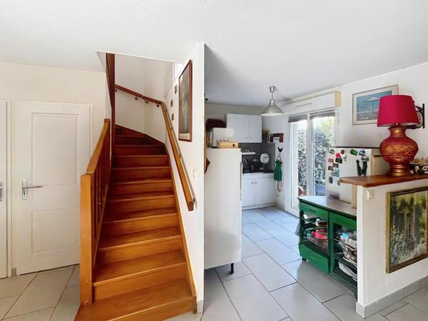 Maison 105m² avec extérieurs et garage à Mèze
