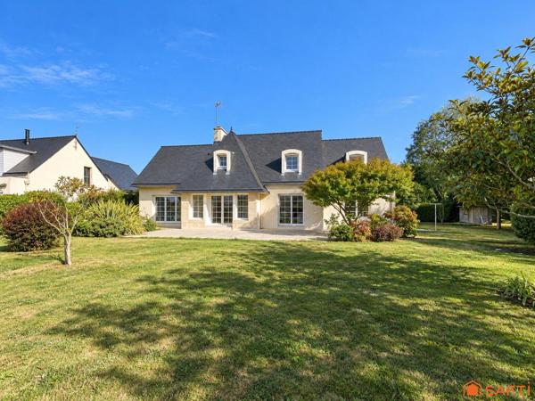 Mousterlin, familiale de 218 m², 5 ch, terrain 1 751 m²
