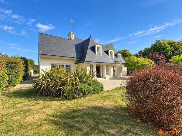 Mousterlin, familiale de 218 m², 5 ch, terrain 1 751 m²