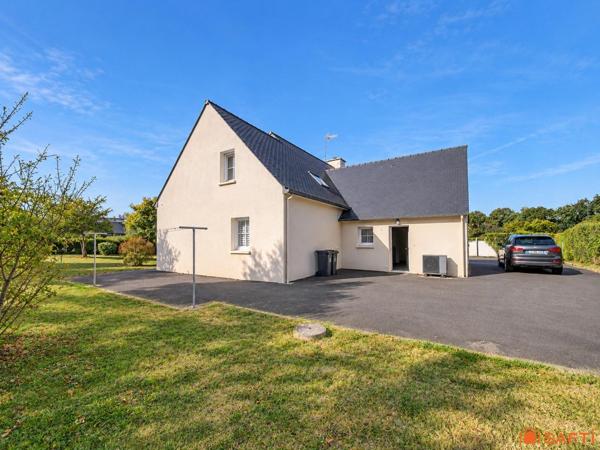 Mousterlin, familiale de 218 m², 5 ch, terrain 1 751 m²
